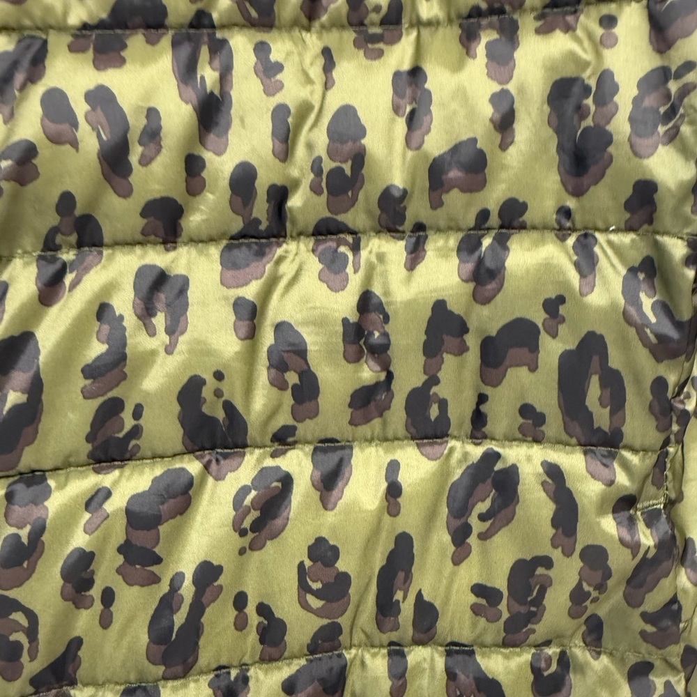 Leopard Print Puffer Jacket - Picture 2 of 3